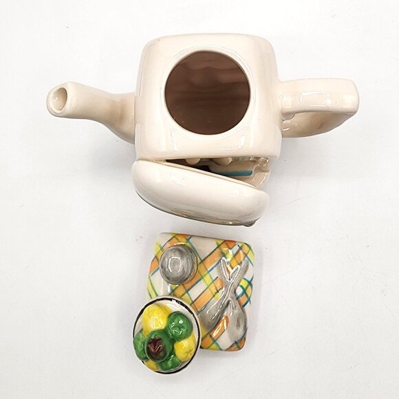 WELCOME ENT. CO. LTD. Vintage Ceramic REFRIGERATOR Creamer Kitchen Country Farm - Picture 6 of 11